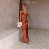 Maxi dresses : Robe Longue Femme sans Manches Satin Satinée in Marron van Seroa