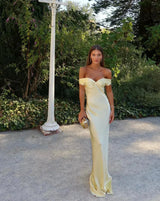 Maxi dresses : Robe longue satinée jaune pour femme - Élégante et fluide in van Seroa