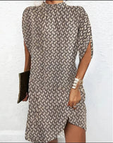 Mini dresses : Robe courte femme soirée manches chauve-souris col plissé in Beige van Seroa