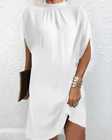Mini dresses : Robe courte femme soirée manches chauve-souris col plissé in Blanc van Seroa