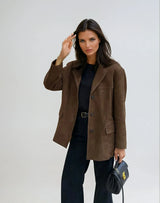 Jackets : Blazer Femme Marron Veste Suédine in Marron van Seroa